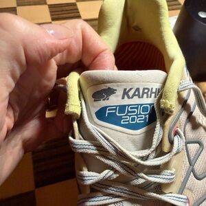Karhu Fusion 2021 Cream Athletic Shoes Size 9.5
